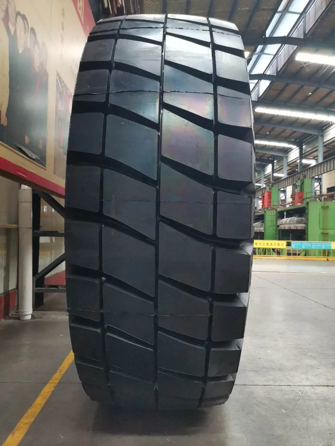 Шины HILO GIANT OTR шины HLG04 46/90R57 E4 ** TL гигантские для горных работ грузовых самосвалов