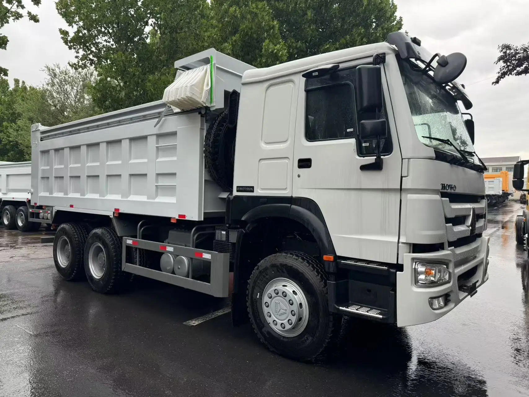 2024 Howo Dump Truck Pickup Sino 10 Tires 6x4 40 Ton Articulated Dump Truck Dump Truck 25T