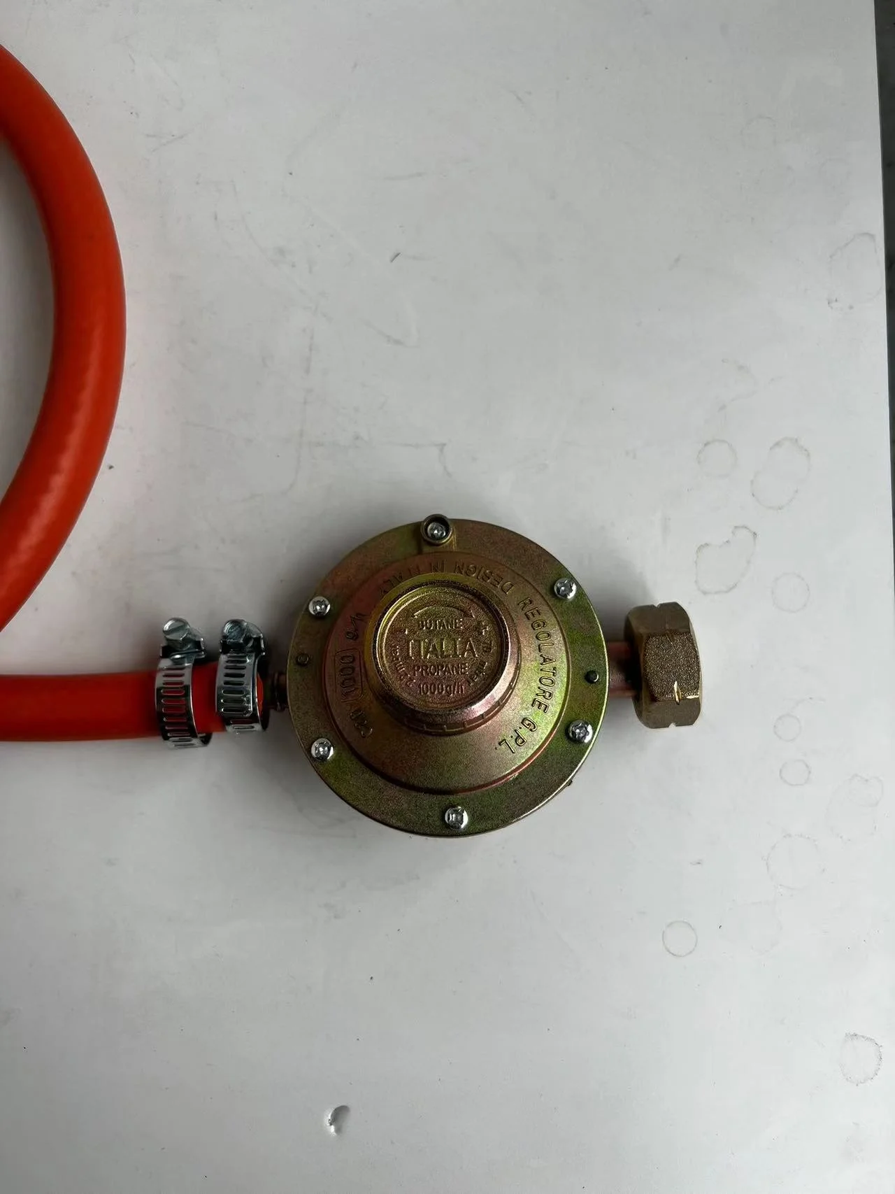 italy design gas regulator with hose with 2 clamps paper card packing full set