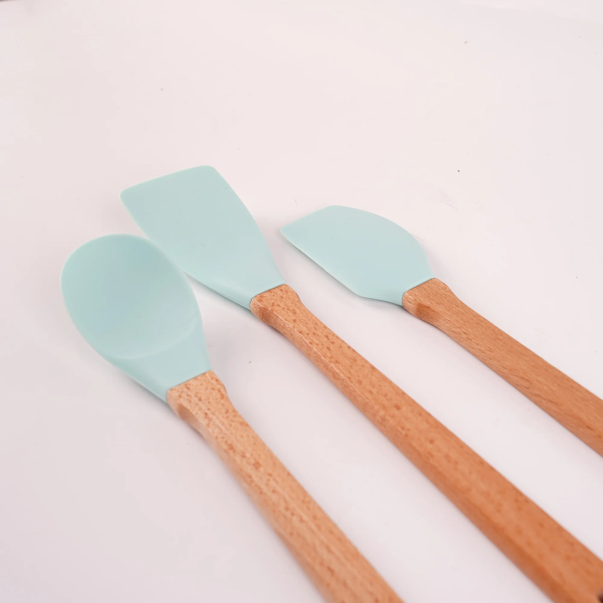 3 Kitchen Utensil Silicone Heat-resistant Non-stick Kitchen Accessory Set Cooking Tool Turner Whisk Spoon Brush Ladle