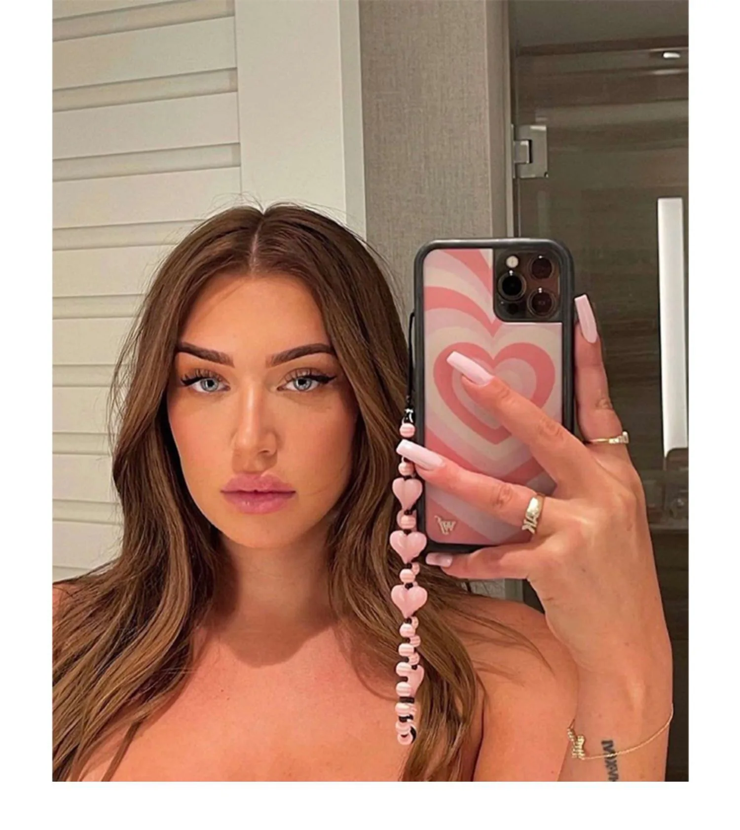 Handmade Acrylic Striped Heart Mobile Phone Chain Bohemian ins Women Fashion Phone Case Anti-lost Lanyard Hanging Cord Jewelry