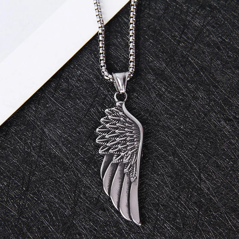 Fashion Jewelry with Retro Style Unisex Alloy Feather Detail Vintage Angel Wings Pendant Necklace