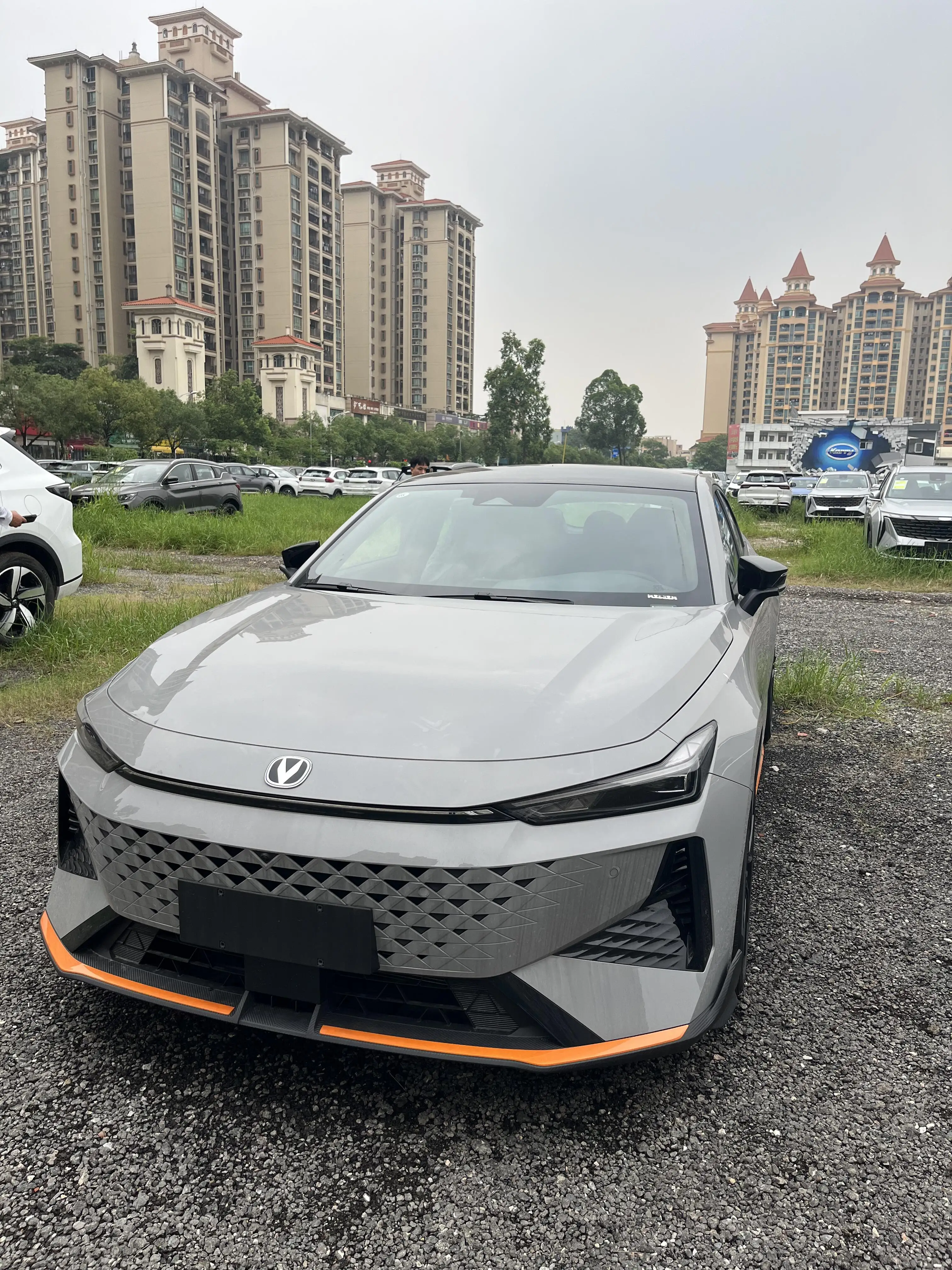 Changan UNI-V высококачественный 5-дверный 5-местный хэтчбек Подержанный автомобиль компактный передний привод автомобилей Китай shangan univ uni v