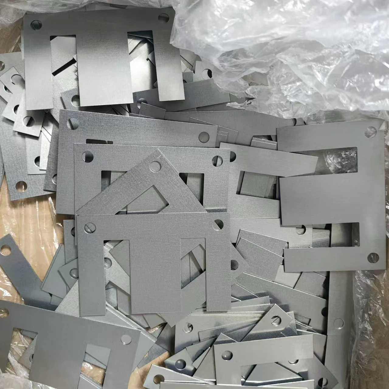 Hot Sale CRGO Grain Oriented Silicon Steel Sheet Single-Phase EI Lamination Pattern Transformer Core Custom Cutting Cold Rolled