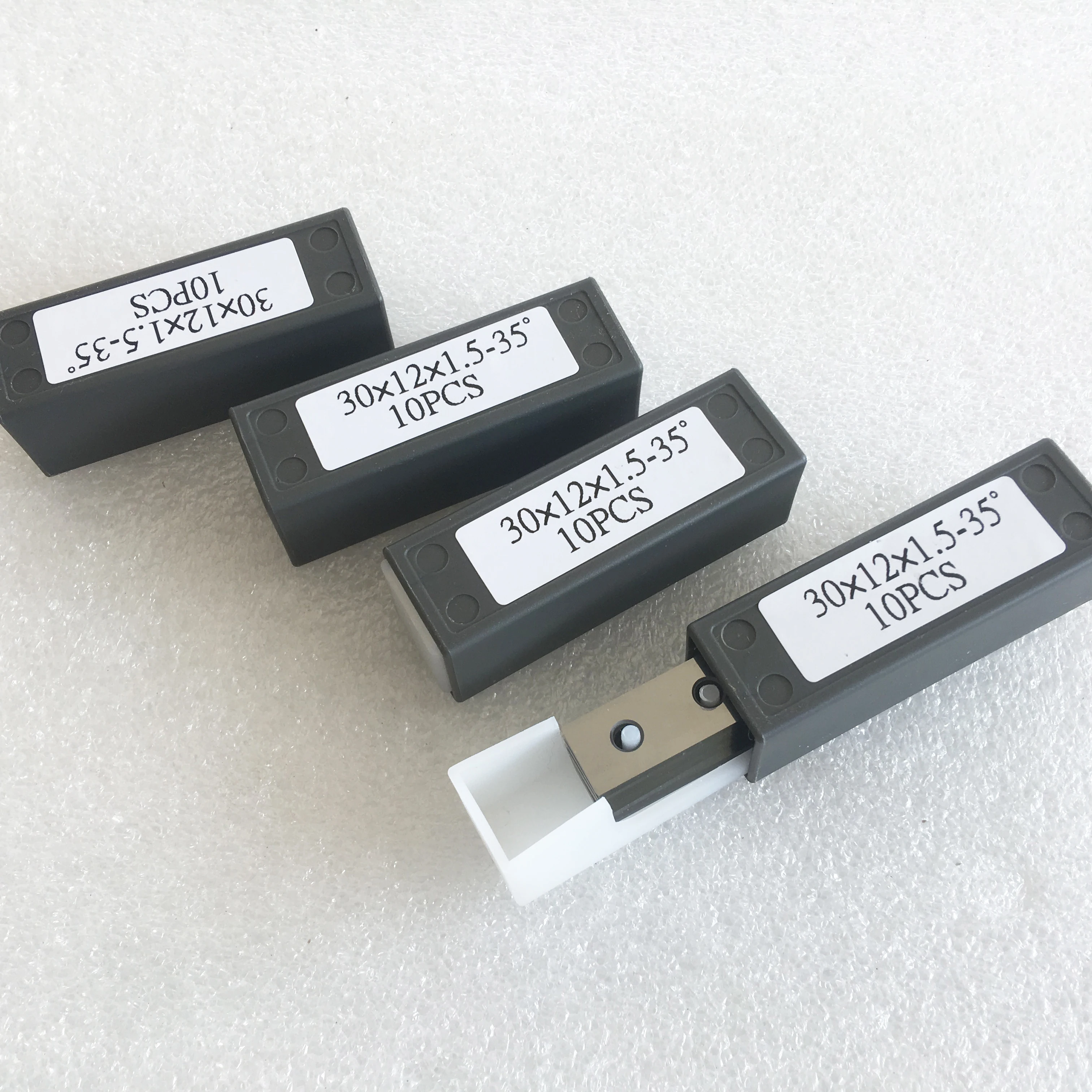 30*12*1.5mm Tungsten carbide woodworking planer blades for industrial wood spiral cutter