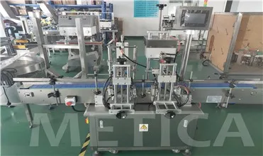 Автоматическая линейная укупорочная машина с подъемником или вибрационной пластиной и триггерными