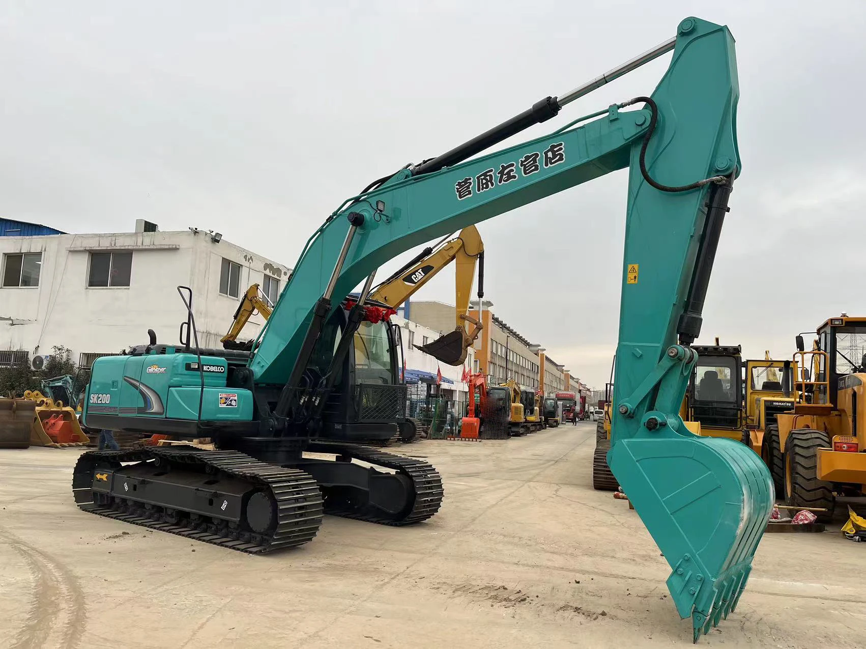 High productivity second hand excavator Japan Kobelco SK200 medium hydraulic excavator