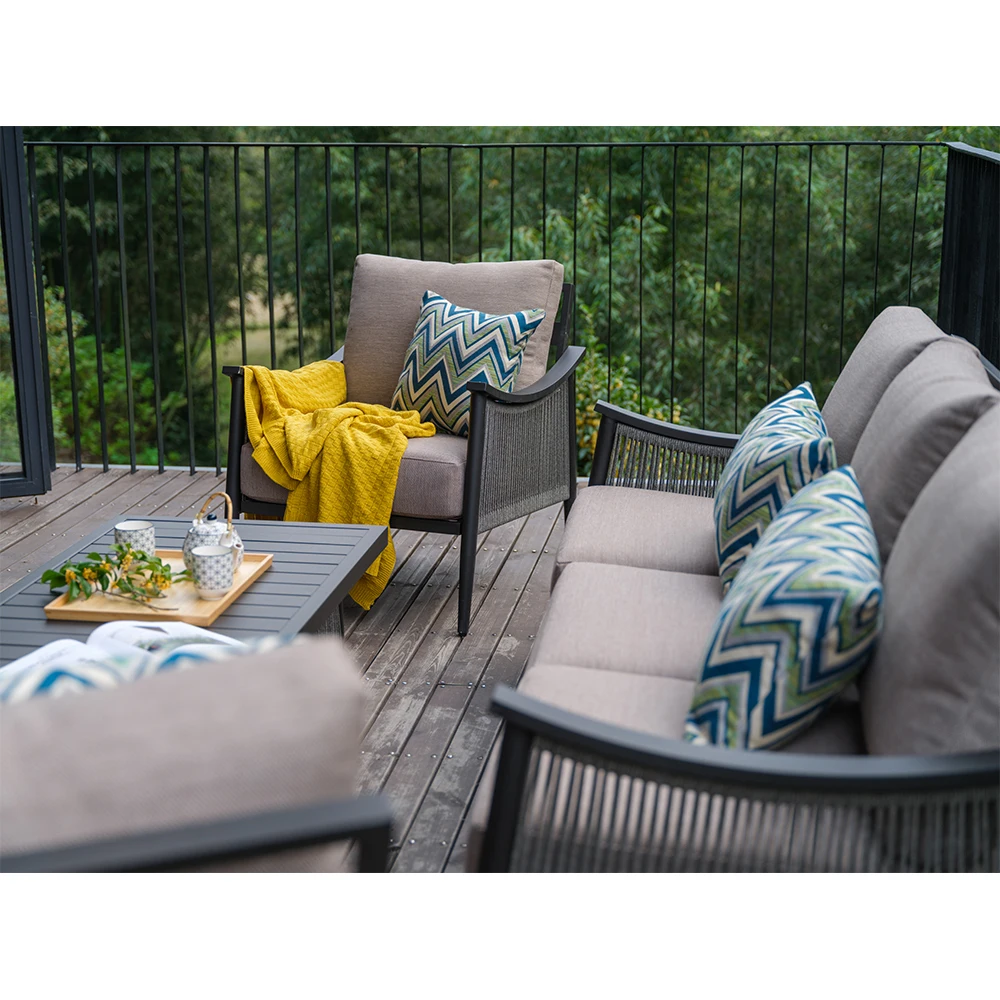 2025 New Product 4 Piece kd Sofa Furniture Luxury Garden Outdoor Woven Rope Rattan Set Sets