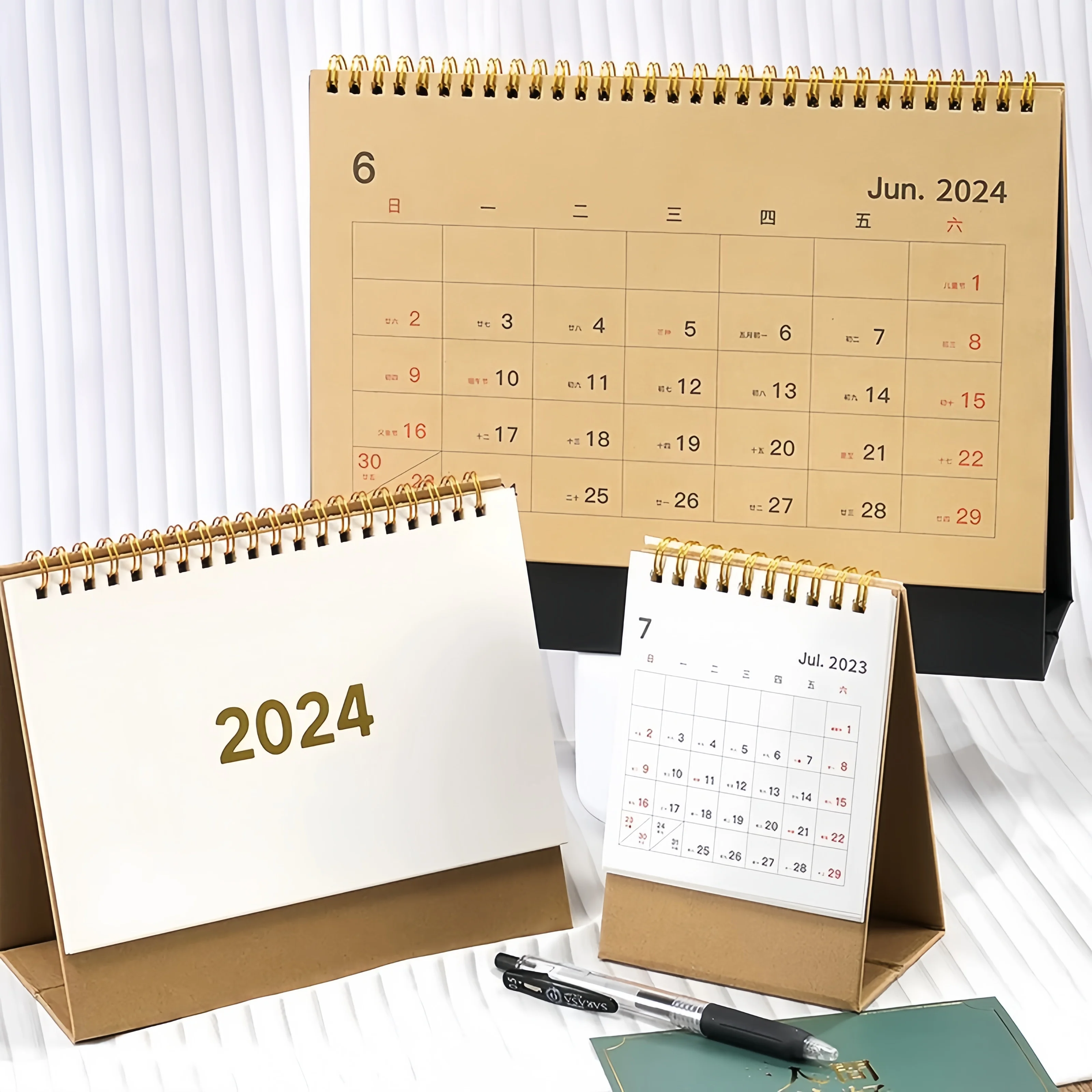 Wholesale customized printing hot stamping surface finish 20242025 desk office calendar