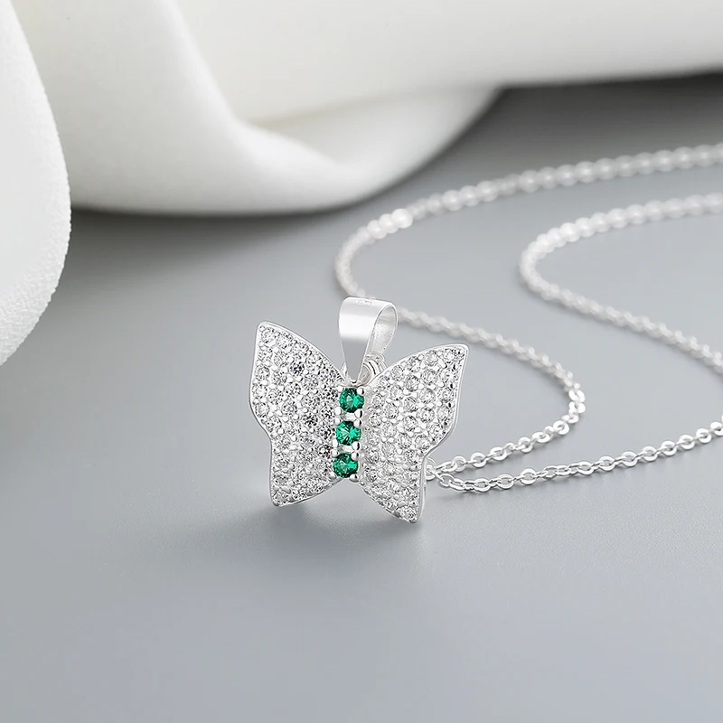 Fashion 925 Sterling Silver Emerald AAA Zircon Inlaid Butterfly Iced Out Pendant Animal