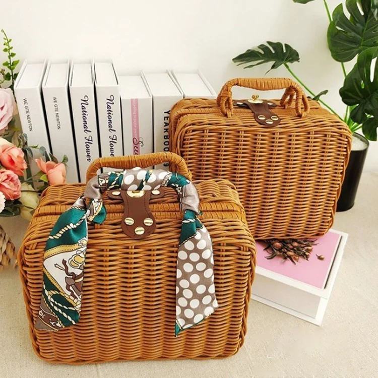 Picnic Baskets Wood Sea Grass Picnic Gift Basket Metal Frame Portable Picnic Basket Factory Direct Sale