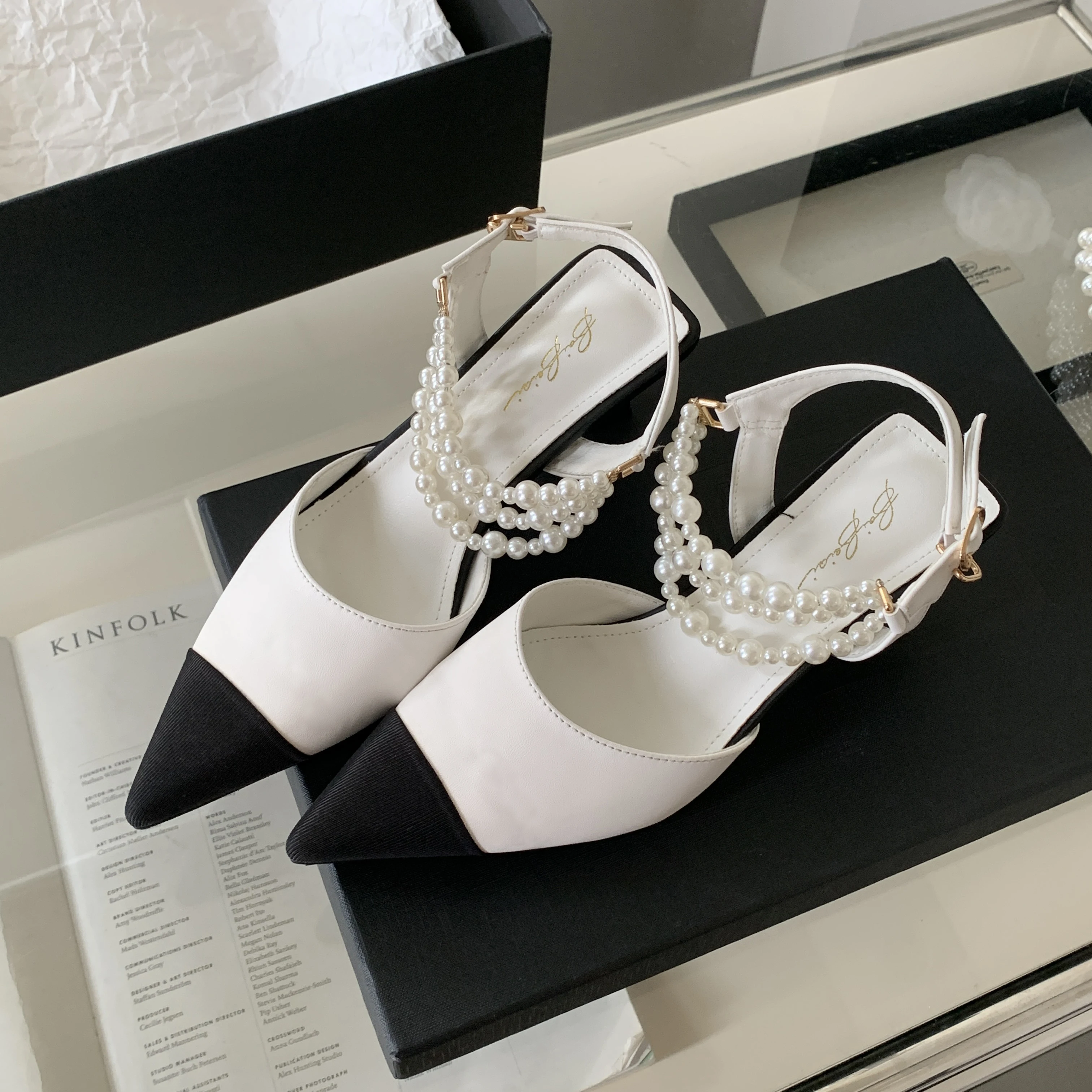 wholesale italy women wedding shoes pearl pointed luxury fashion slingback shoes middle heel comfort ankle white ladies sandal