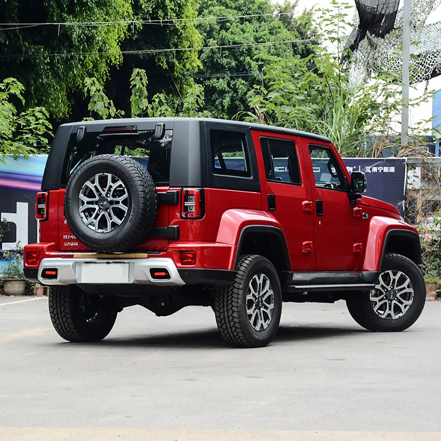 2024 с правым рулем Beijing автоматический кожаный BJ40 Plus Baic SUV Compact 4x4 2 3 T 211ps 6-Скоростной светодиодный Электрический светильник Turbo ACC
