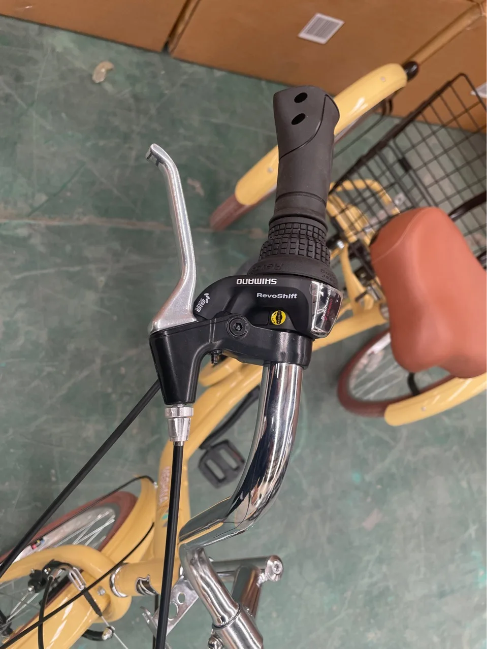 Human pedal adult cargo bike Pedicab OEM elderly leisure rickshaw tricycles bike 3 wheel tribike with rear basket