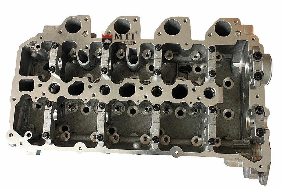 BRAND NEW 4D56U CYLINDER HEAD FOR MITSUBISHI 2.5TDI 16V 1005A560 1005B452