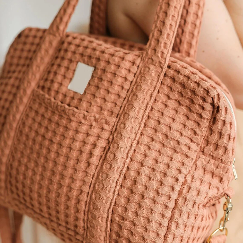 Wholesale Portable Woven Honey Comb Patter Cotton Gauze Stroller Mommy Diaper Bag Duffle Bag for Travel