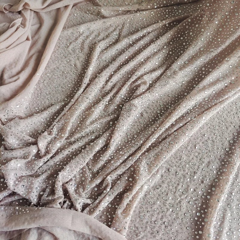 Popular Basic Style White Crystal Nude Elastic Mesh Fabric with Different Sizes of Rhinestones