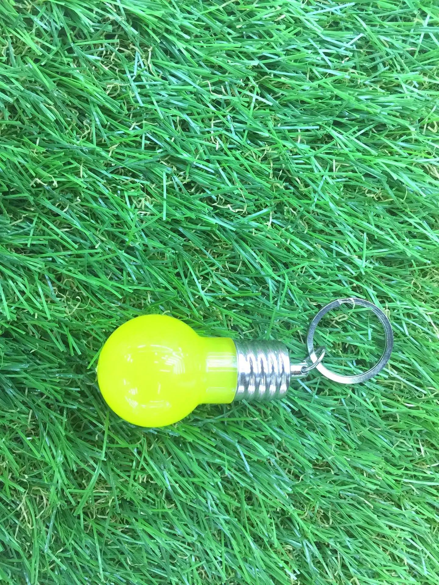 Fashion Lighting Mini LED Luminous Flashing Bulb Keychain Colorful Creative Toys Gifts Pendants Novelty Accessories Wholesale