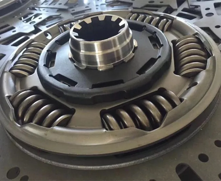 Price 1878000117 187005165 truck clutch disc plate clutch cover for promotional for trucks