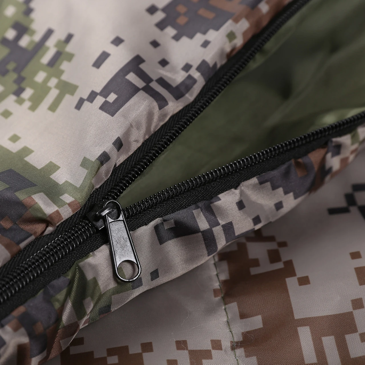 Camping supplies zipper sleep bag emergency camping thermal sleeping bag