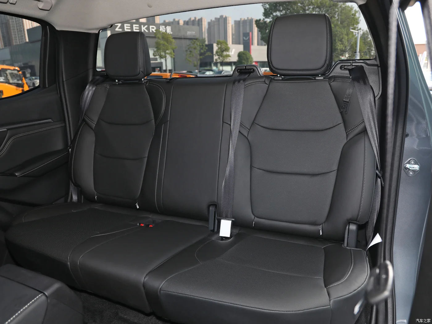 Isuzu Dmax New Car 4Wd Double Cabin Pickup With Diesel Engine Pickup Truck