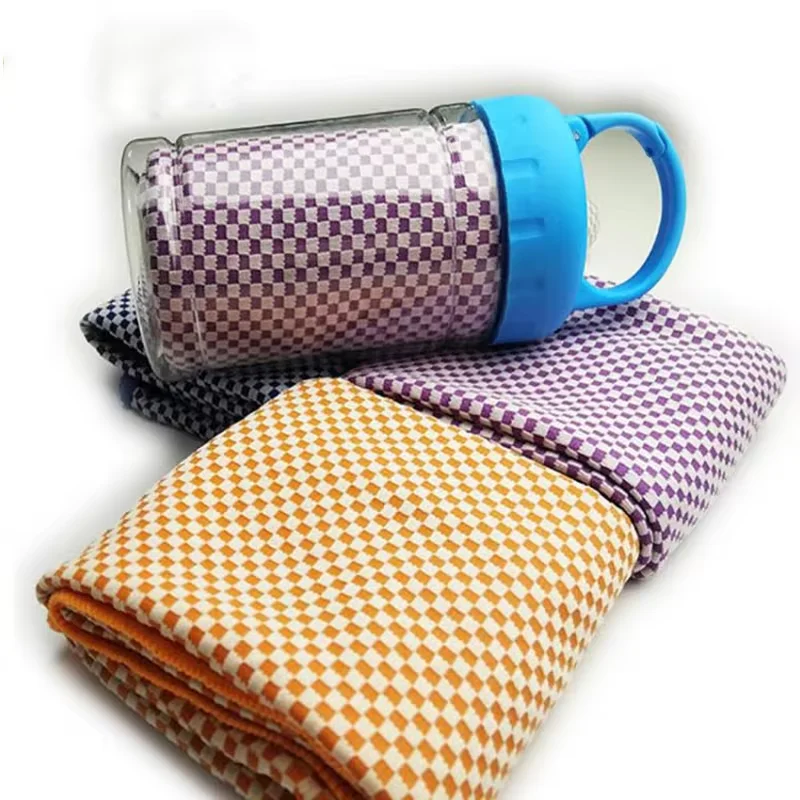 Top Quality Bamboo Charcoal Fiber Polyester Cool Sports Instant Cooling Towel