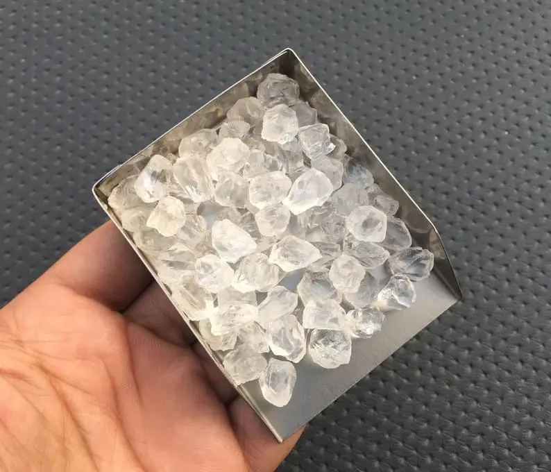 25 Pieces Natural Clear Quartz Gemstone Raw Top Quality Loose untreated Colorless Stone Rough Making Jewelry