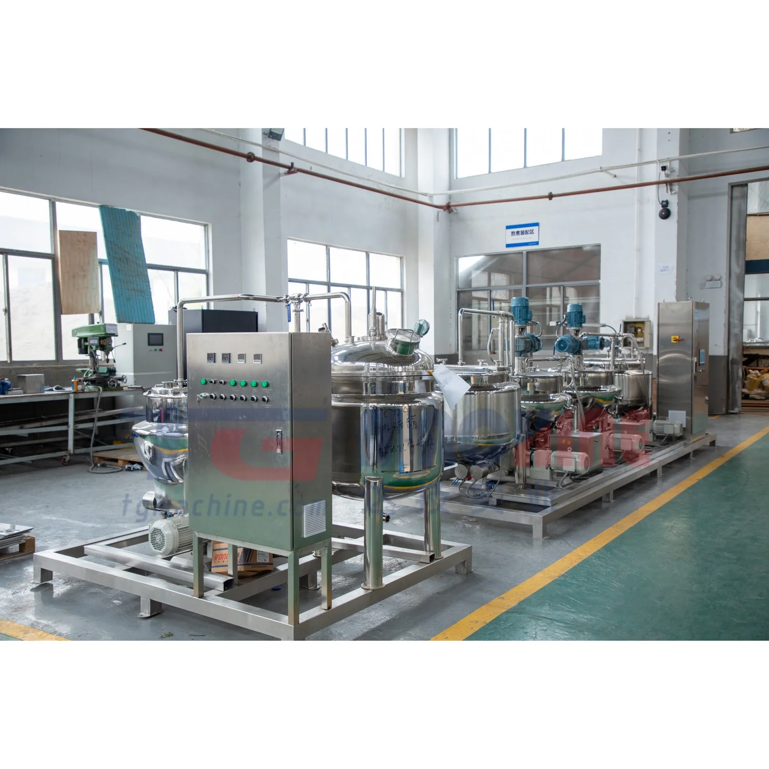 Easy Clean Hot Selling Full Automatic Bebeto Gummy Candy Production Line Manufacture Line