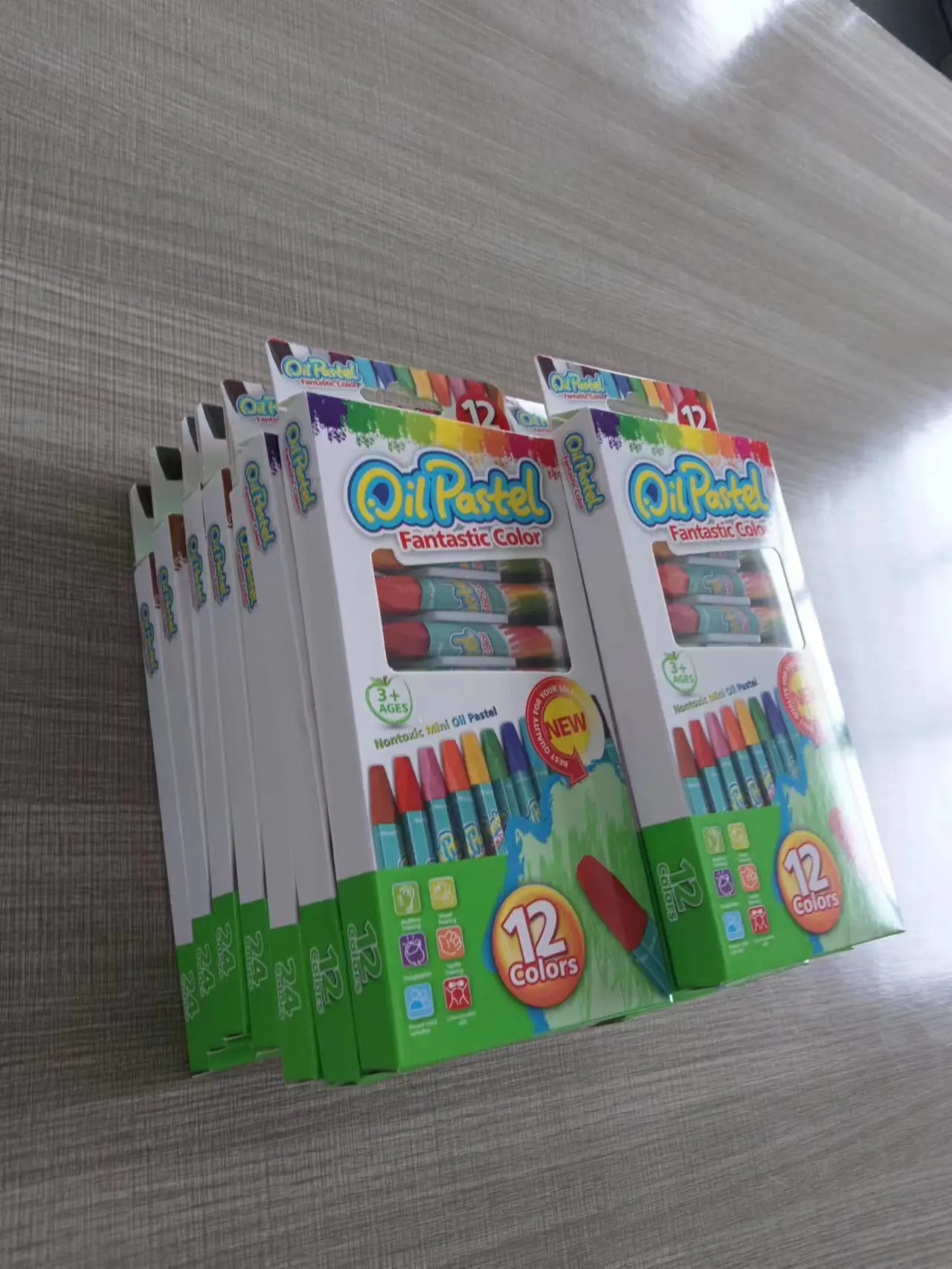 Students Go Back To School Watercolor Pencils Crayons Oil Pastels 12 Crayon Sets