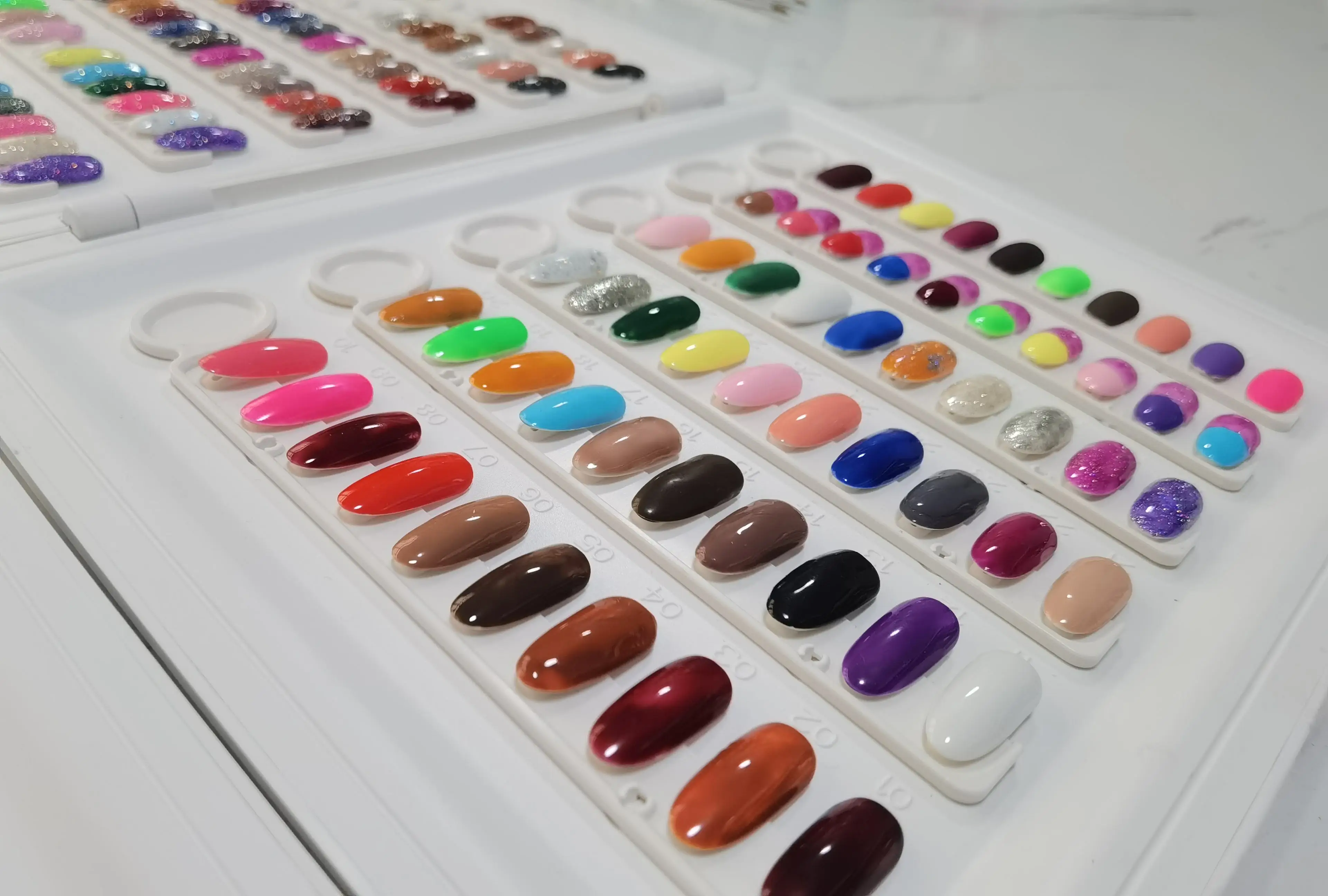 Wholesale Nail Color Palette Book C9 Nail Sample Display Book Portable 120 Color Nail Color Book Display