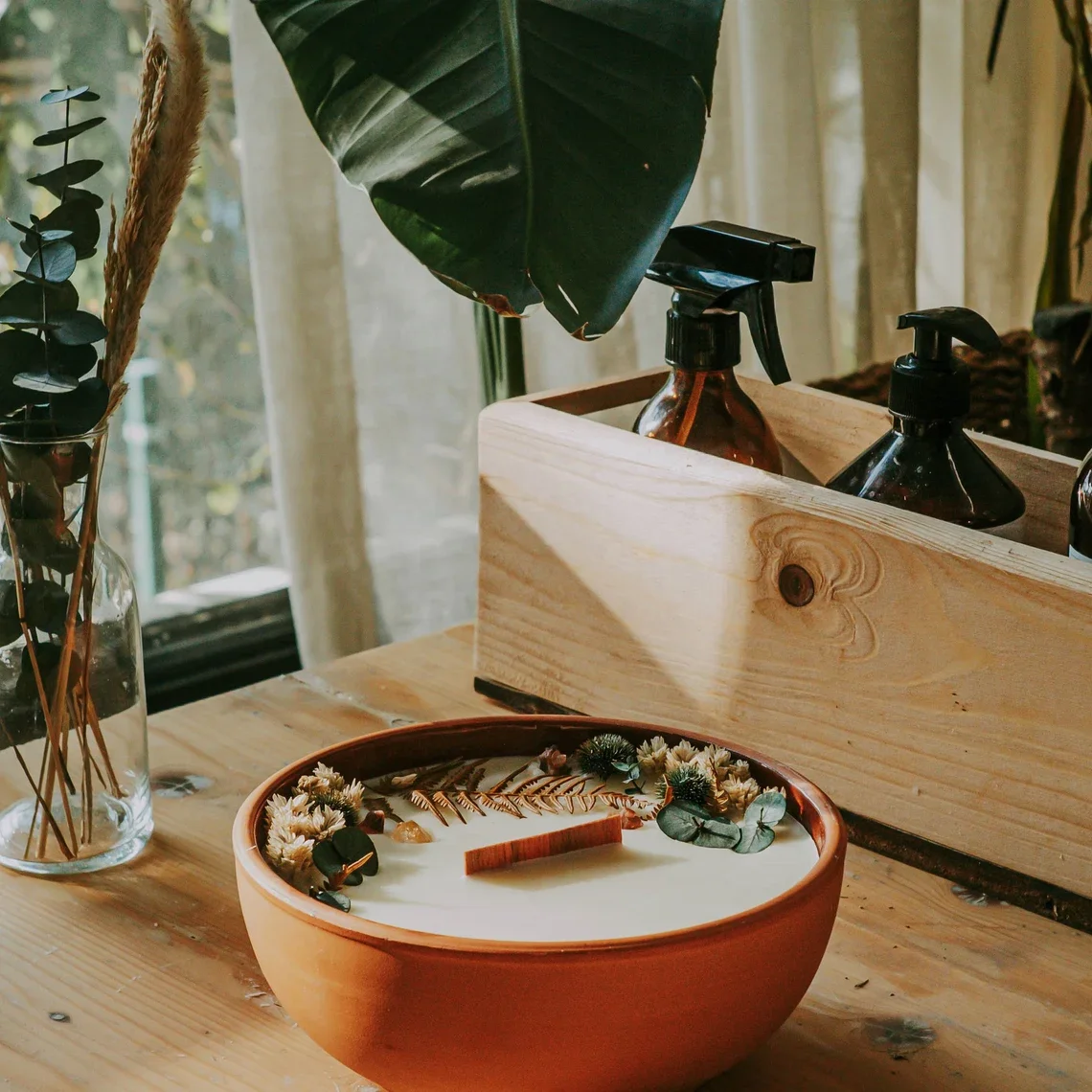 Handmade Huge Luxury Rose Petals Scented Candle Natural Protection Candle Flower Scented Candle for Massage