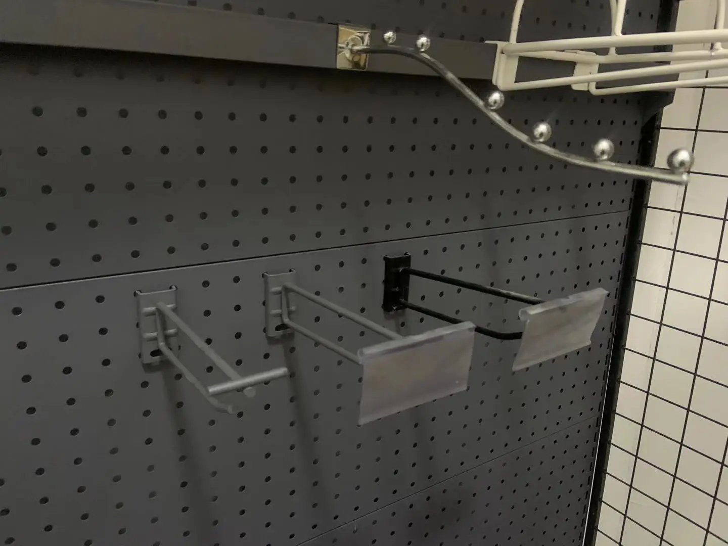 Frosted Gray Color Good Price Double-sided Gondola Supermarket Shelf Heavy Duty Cold-rolled Steel Rack