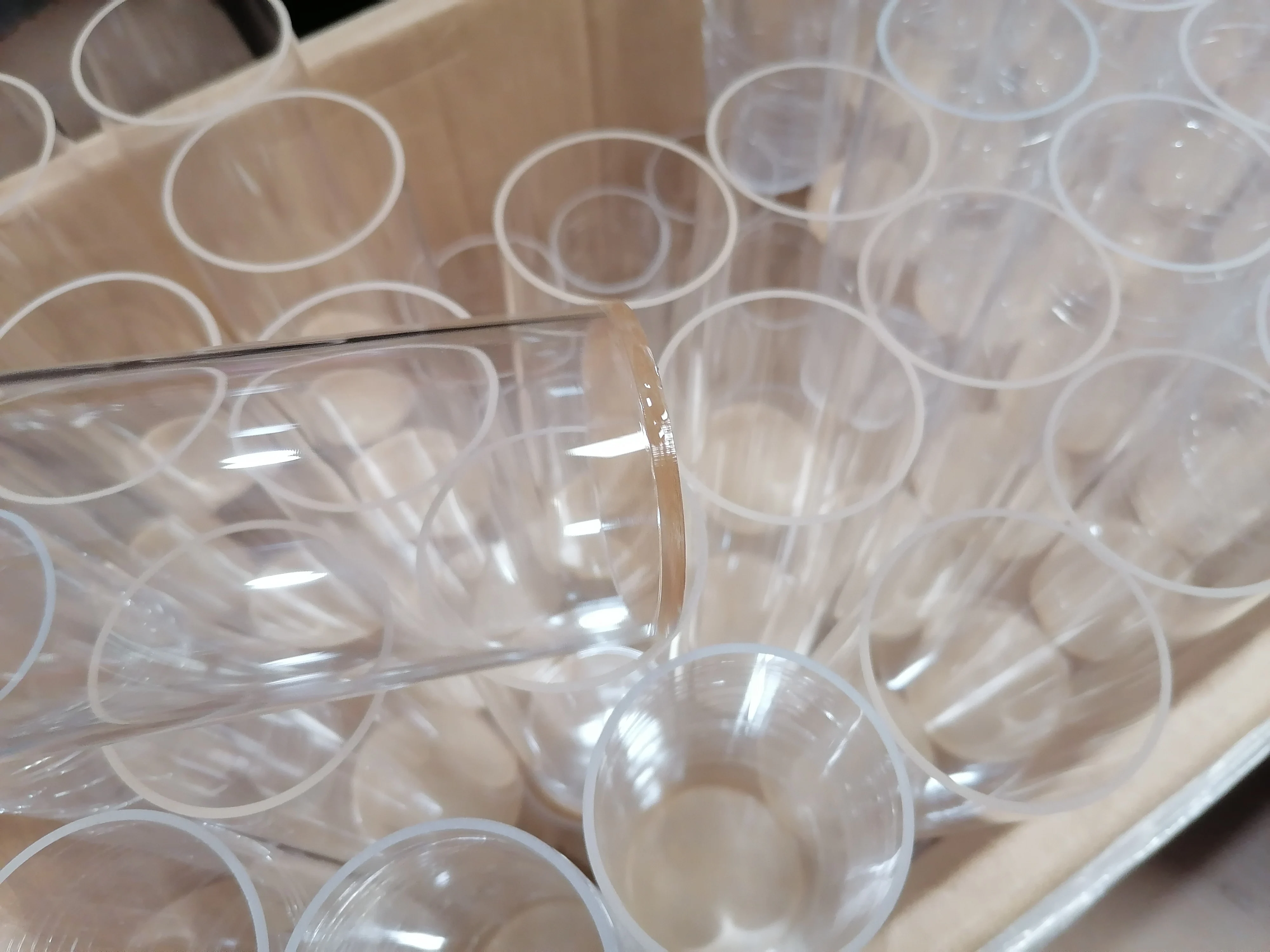 Amazing Modern Table plastic Round Crystal Cylinder Clear Acrylic Flower Vase for Wedding Flowers Decorations Home Table Office