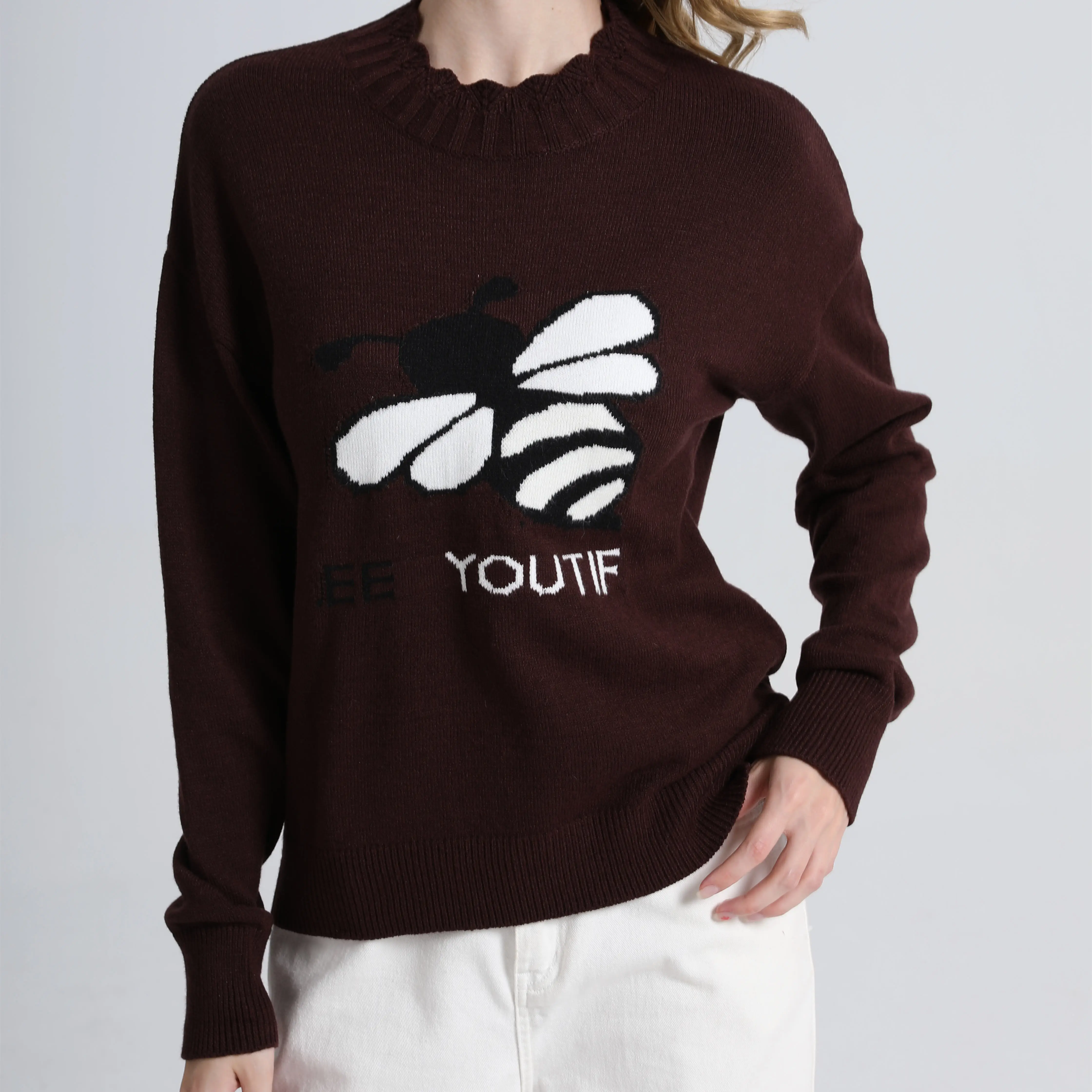 High Quality Brown Wool Women Sweater Soft Adorable Knitwear Warm Round Neck Pullover Black White Bee Patterned Jumper