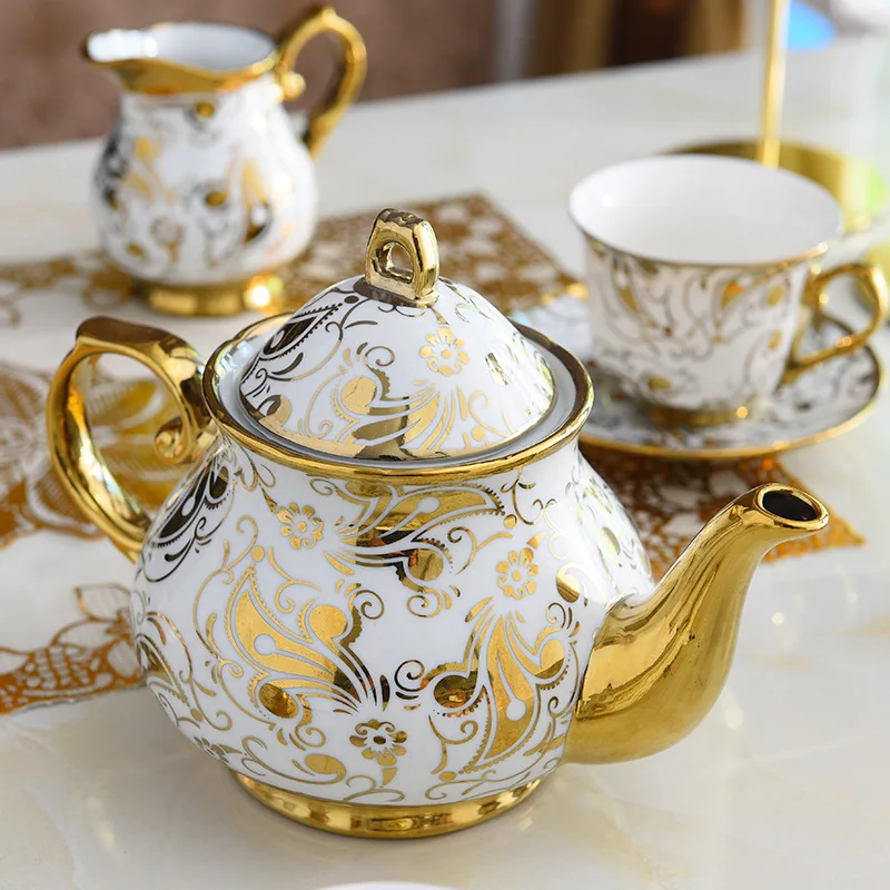 Golden Ceramic Tea Set Porcelain Gold Coffee Cups Teapot Milk Pot Sugar Jars With Holder Tea Cup Saucer Set