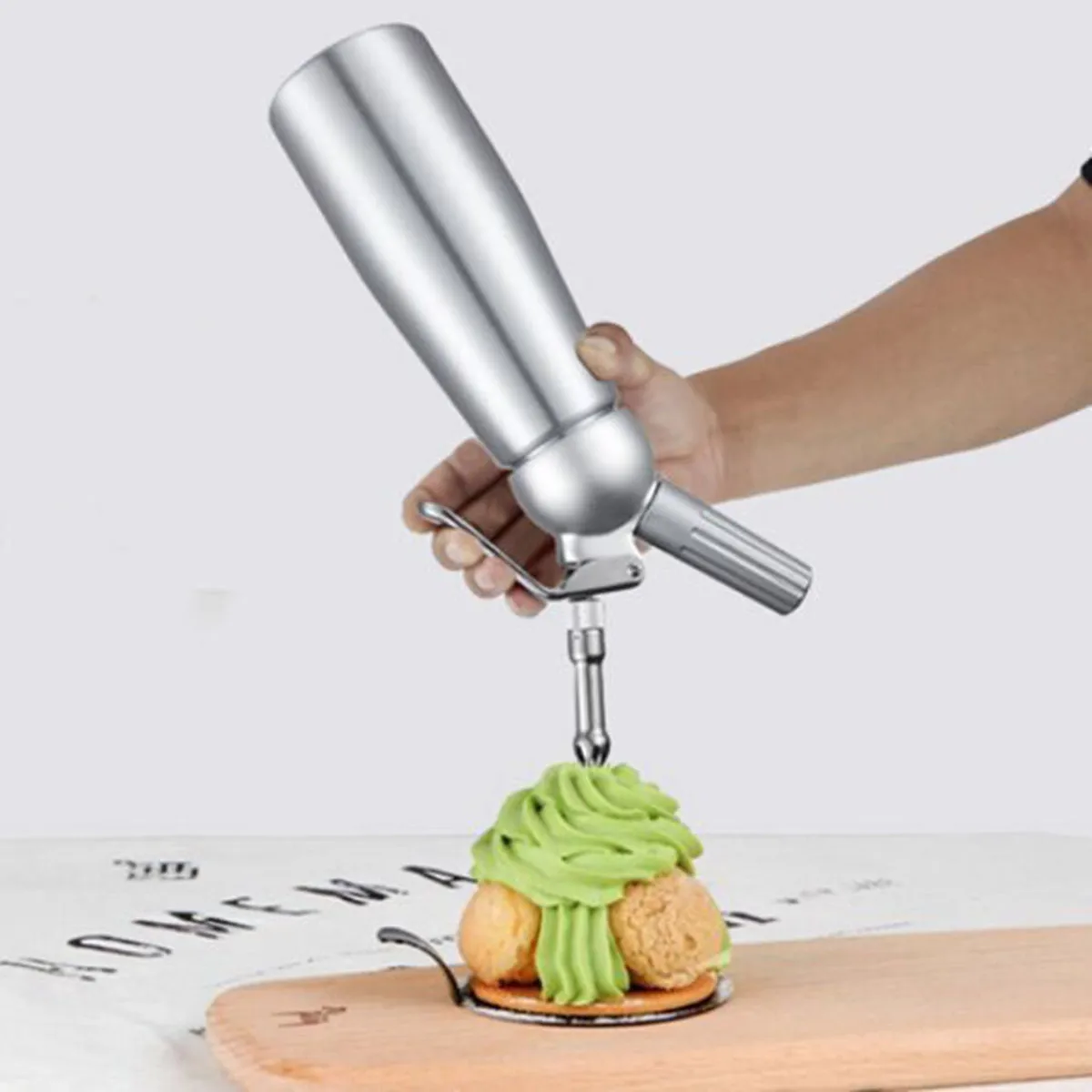 Portable 500ml Aluminium Whipped Cream Dispenser Charger Kitchen Dessert Tools Wholesale Canisters