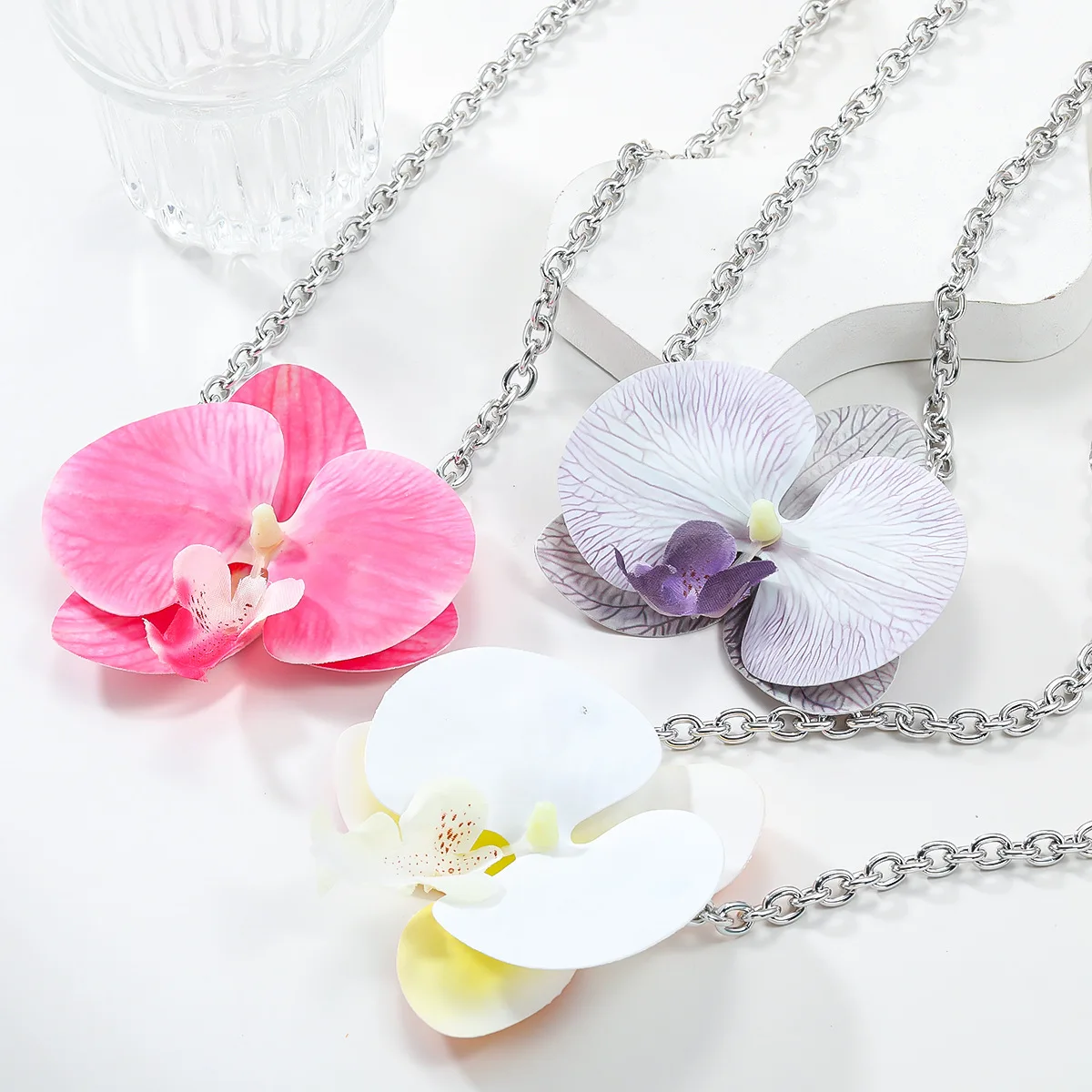 JLN18932 New European And American Flower Necklaces Exaggerated Necklaces Elegant Butterfly Pendant Accessories For Women