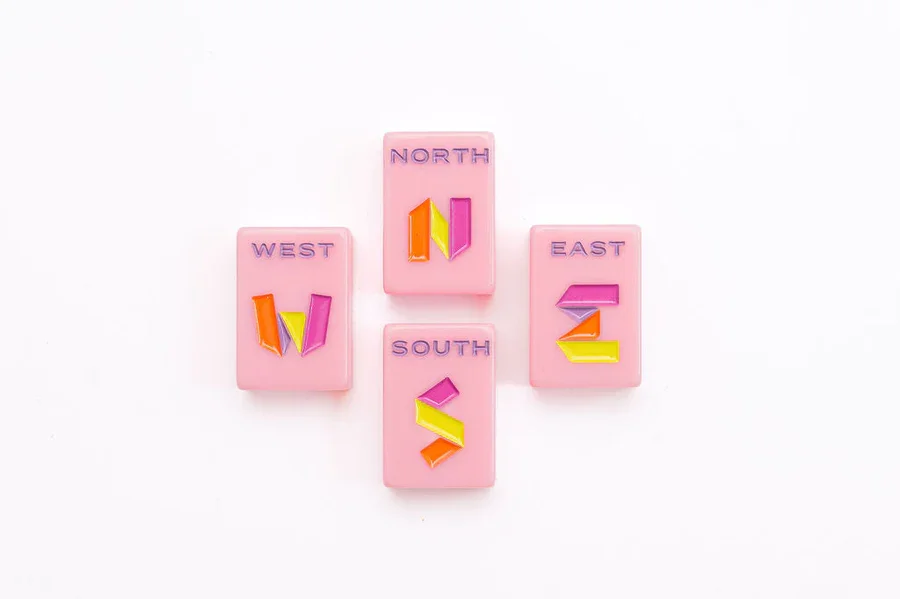 Custom Acrylic Petal Pink Mahjong Tiles Creative Modern Acrylic Mahjong Game Set Entainment For Living Room