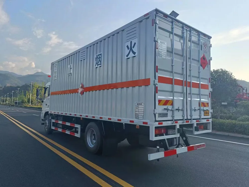 Factory supply Pickup diesel 4*2 pick up hazardous article truck