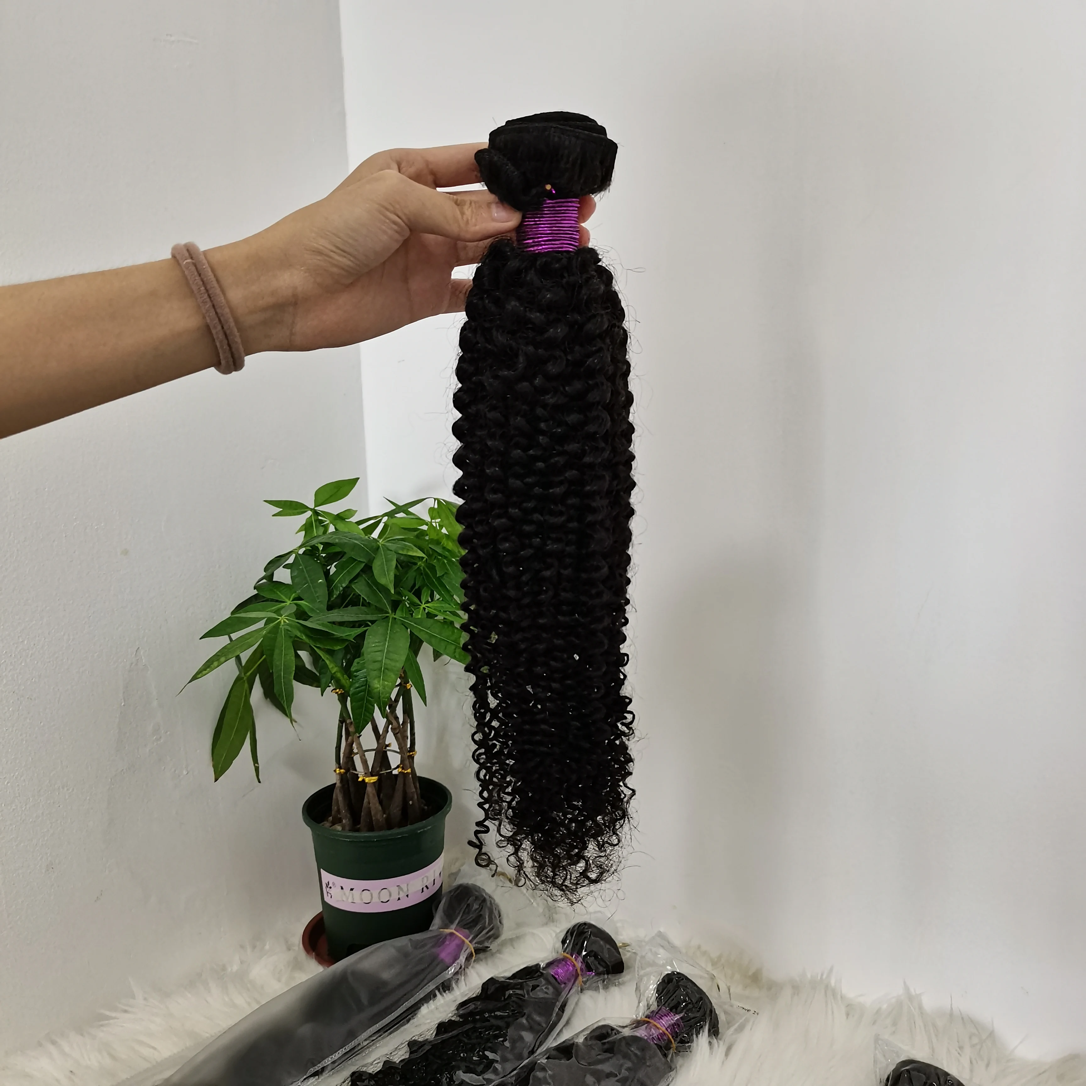 Amara wholesale kinky curly natural hair bundles and lace frontal blonde kinky curly bundles brazilian kinky curly bundles