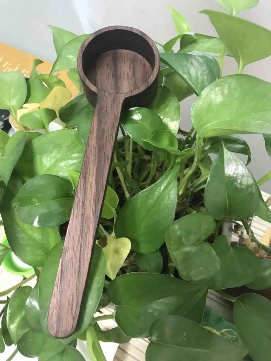 Лидер продаж, деревянная кофейная ложка из натурального черного ореха, 8 г, 10 г, деревянные ложки, кухонная утварь, кофейная ложка