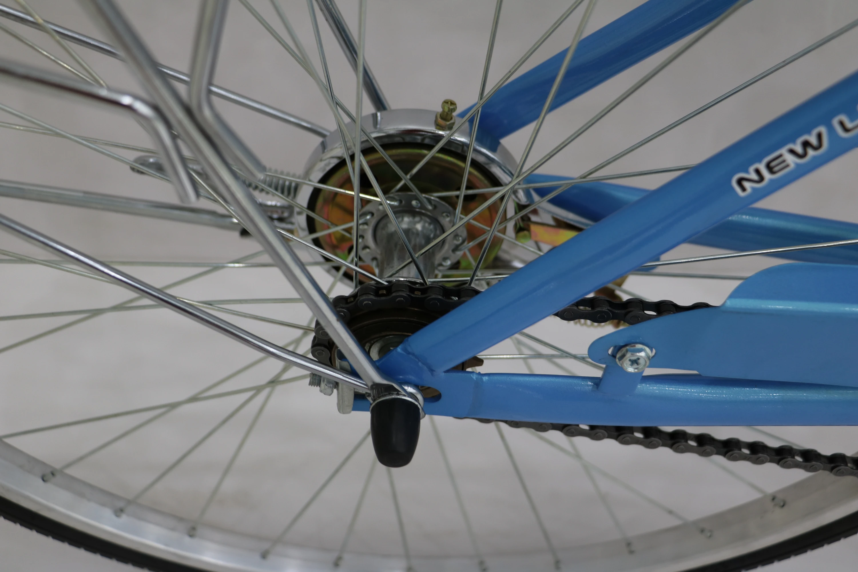 city bike 26' customize high carbon steel frame with basket rear carrier aluminium rim city bicycle