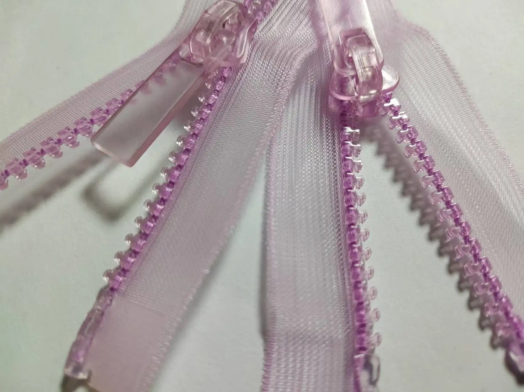 Customized personalized fashion zipper Double slider made of resin Transparent teeth special zipper Candy color zipper
