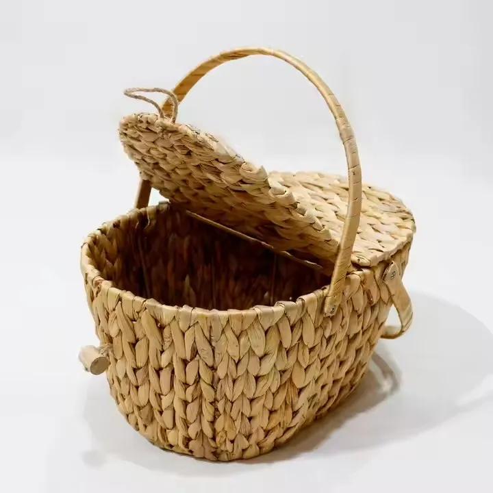 Newest Large Household Food Fruit Vegetable Storage Baskets Natural Woven Rattan Picnic Basket With Handle