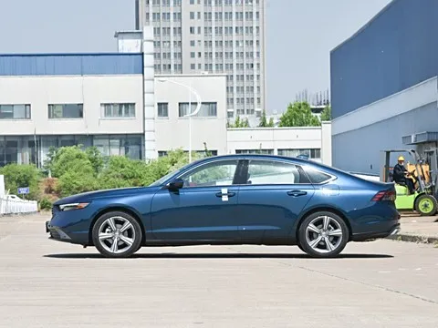 Hond a Accord high performance 4-door 5-seater sedan FWD Compact car used sedan
