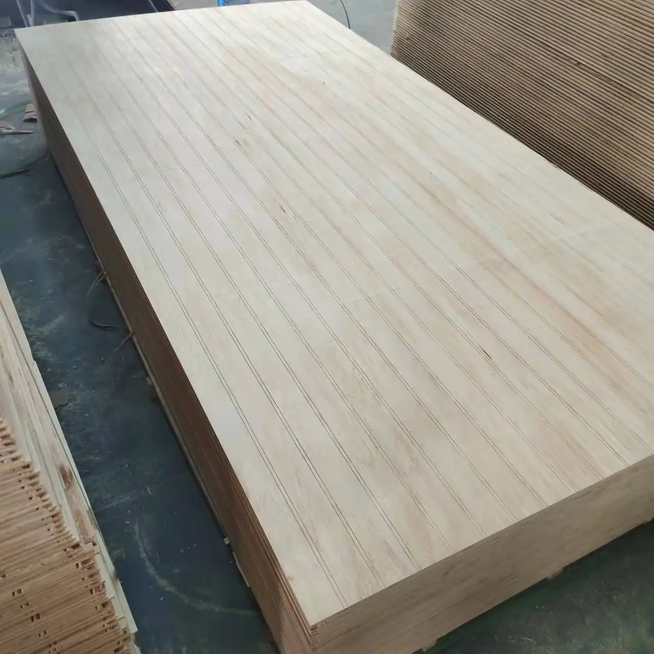 Sanded C/D 4 ft x 8 ft Radiata structural shutter Pine plywood