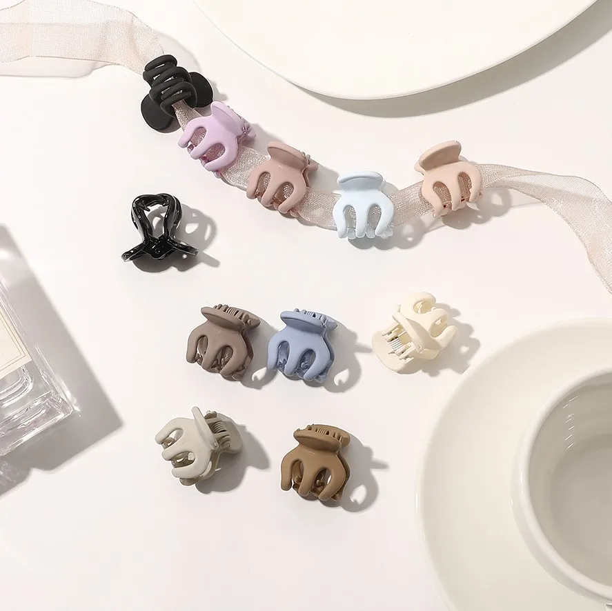 matte mini  2cm Hair Claws hollow small hair clip claw for girls and children