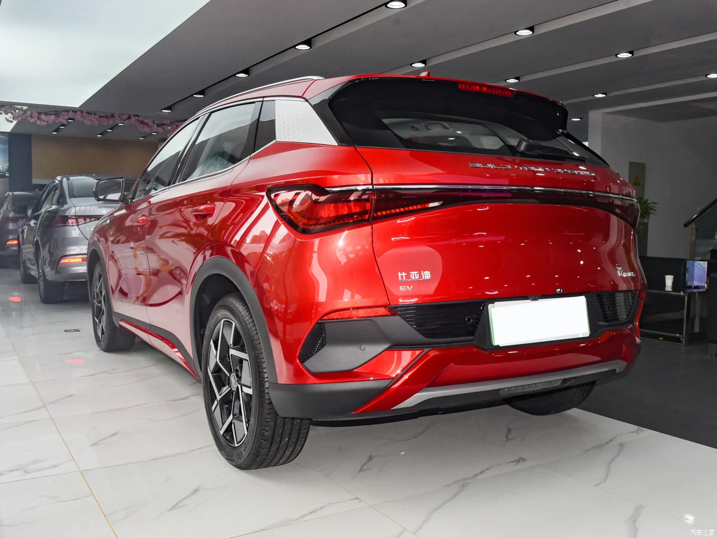 BYD yuan plus electric car with support fast charging City Electric Energy saving, safety and environmental protection