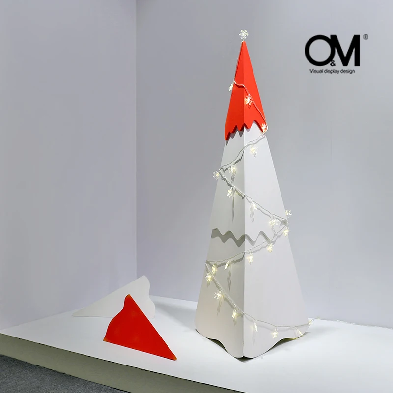 Дизайн дисплея O & M, треугольные Рождественские елочные украшения для отеля