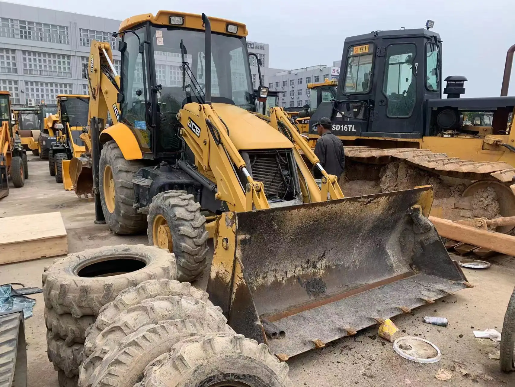 Earth-moving Machinery/Loaders Used View Larger Image Add to Compare Share TBL388H Mini JCB 3cx Angle Snow Blade Loa